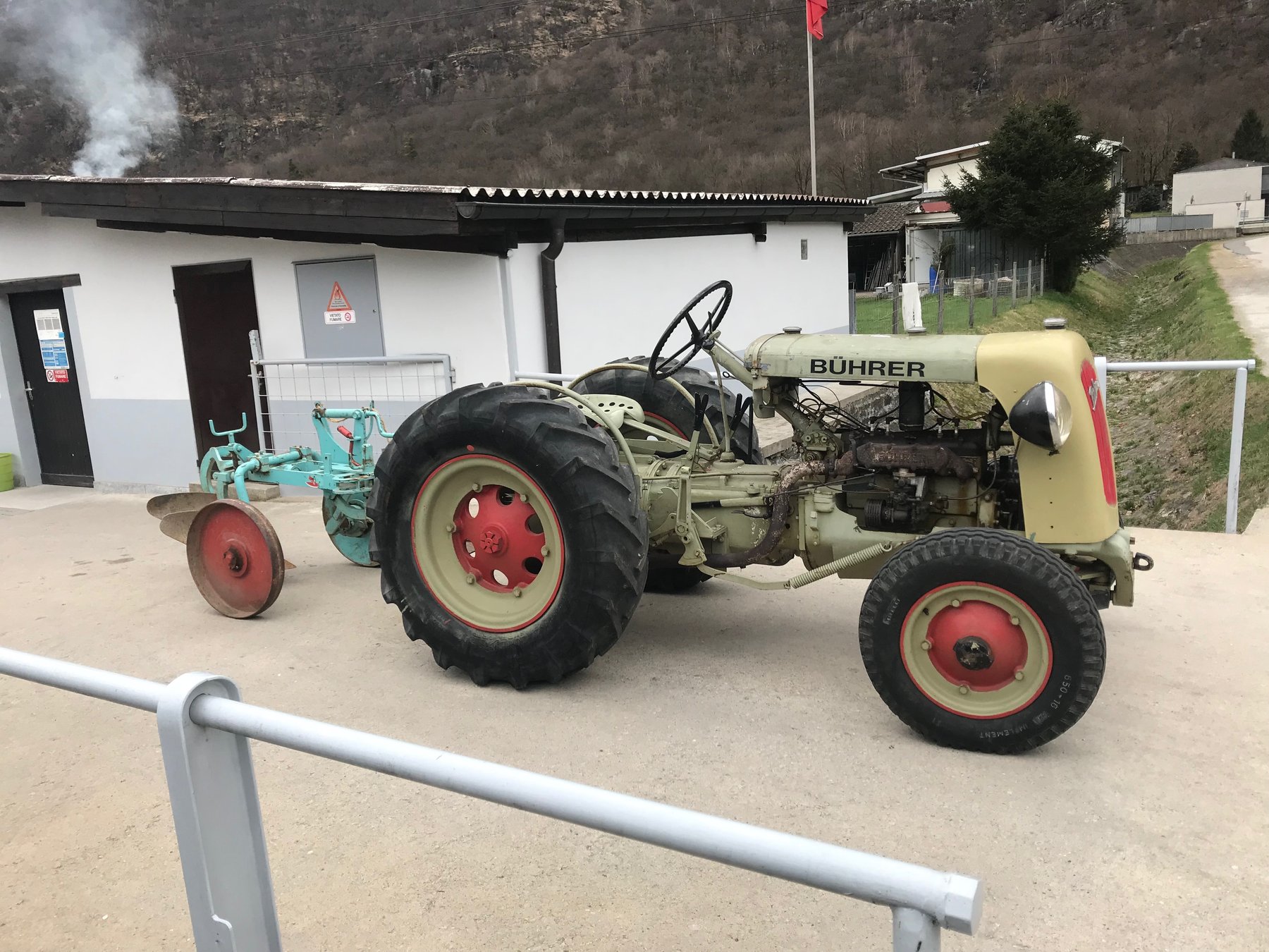 Traktor Bührer BG4