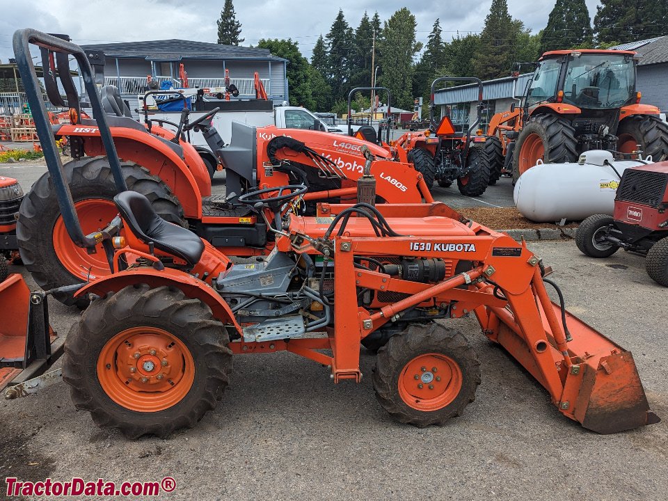 Tractor Kubota B 7100 HST