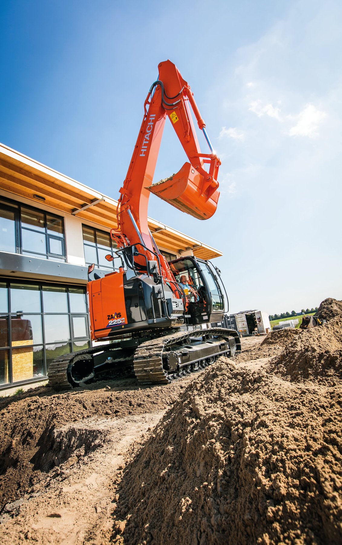 Excavator Hitachi ZX225USLC