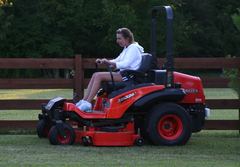 Kubota ZD326