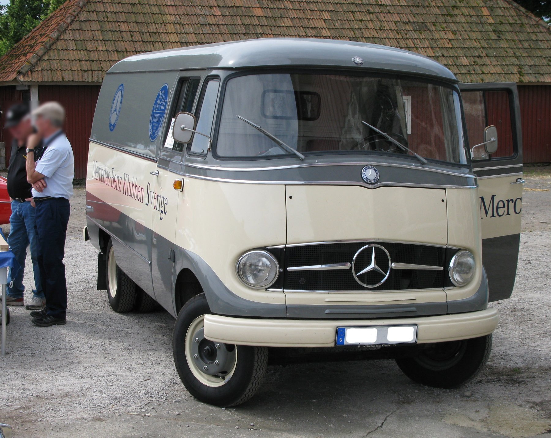 Truck Mercedes Benz L 407/28
