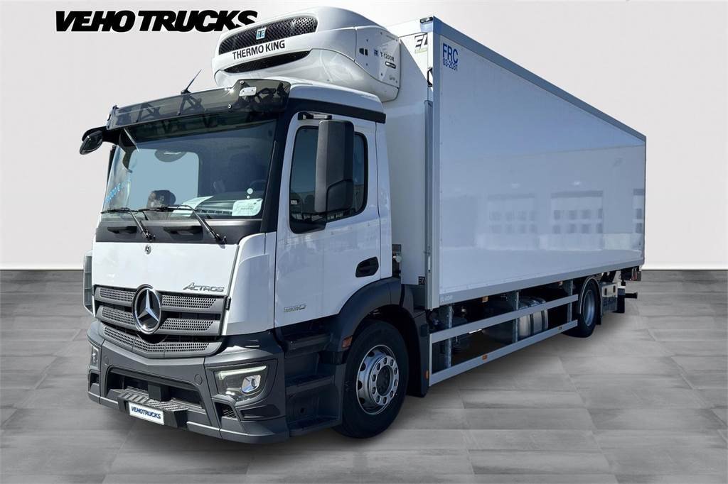 Truck Mercedes Benz 1830 L/NR 4X2