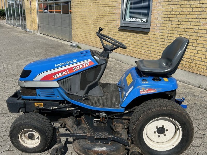 Ride-on mowers Iseki SGR22