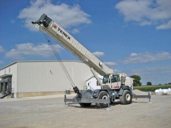 Terex RT100