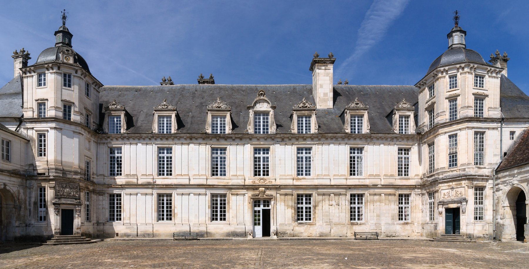 CHATEAU 375