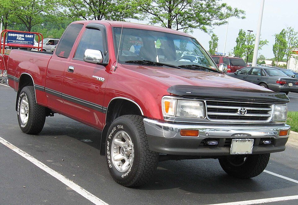 Van Toyota 100 2.4D TRUCK