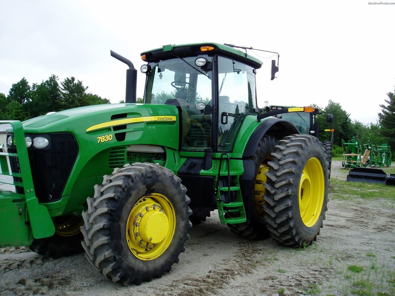 Tractor John Deere 7830 165 PTO hp 2WD