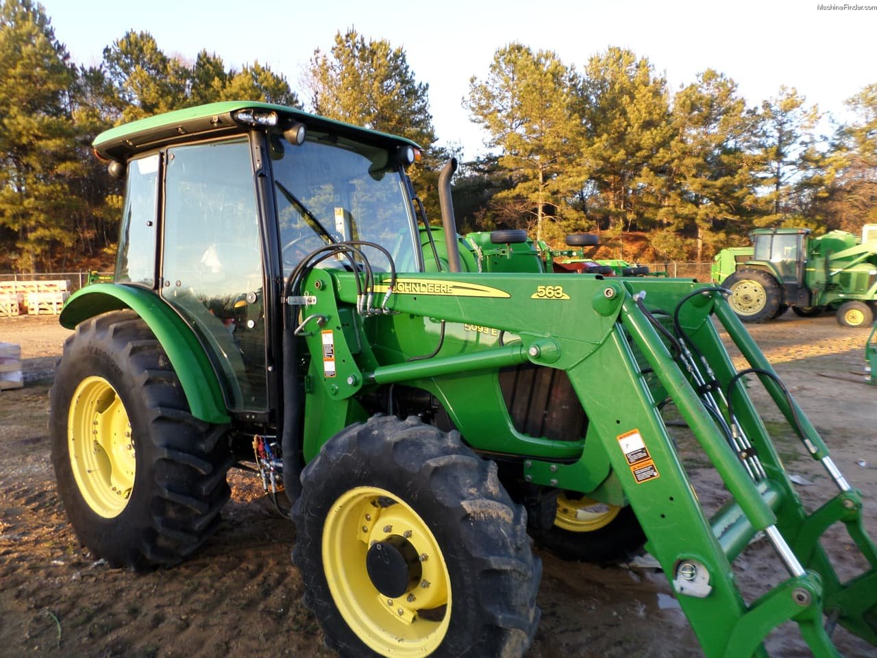 John Deere 5093 E