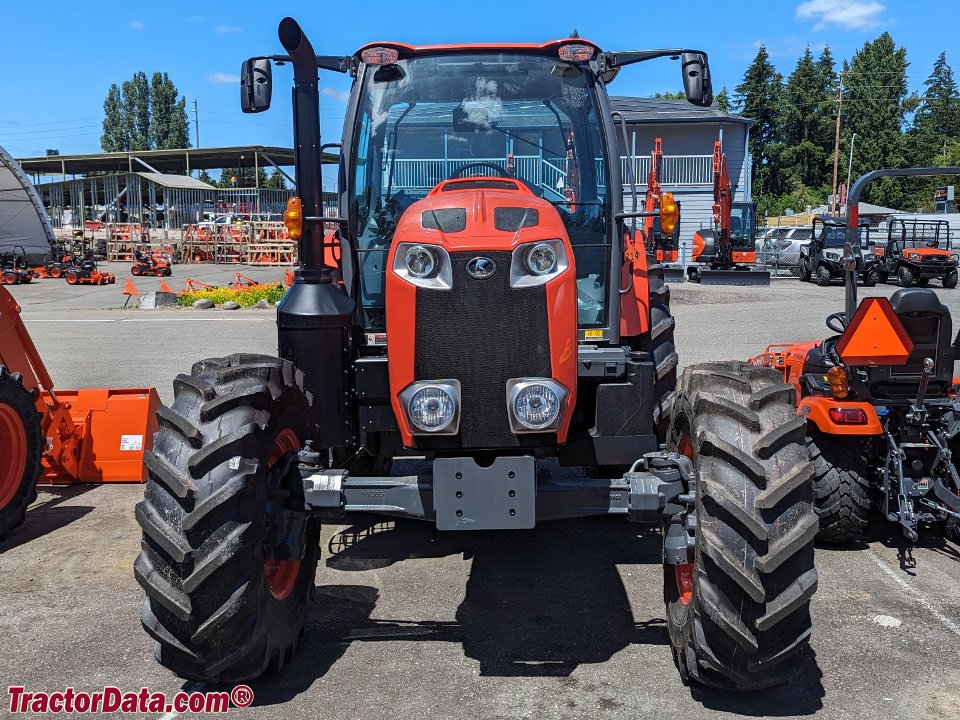 Tractor Kubota M6-131DTCC-F MFWD