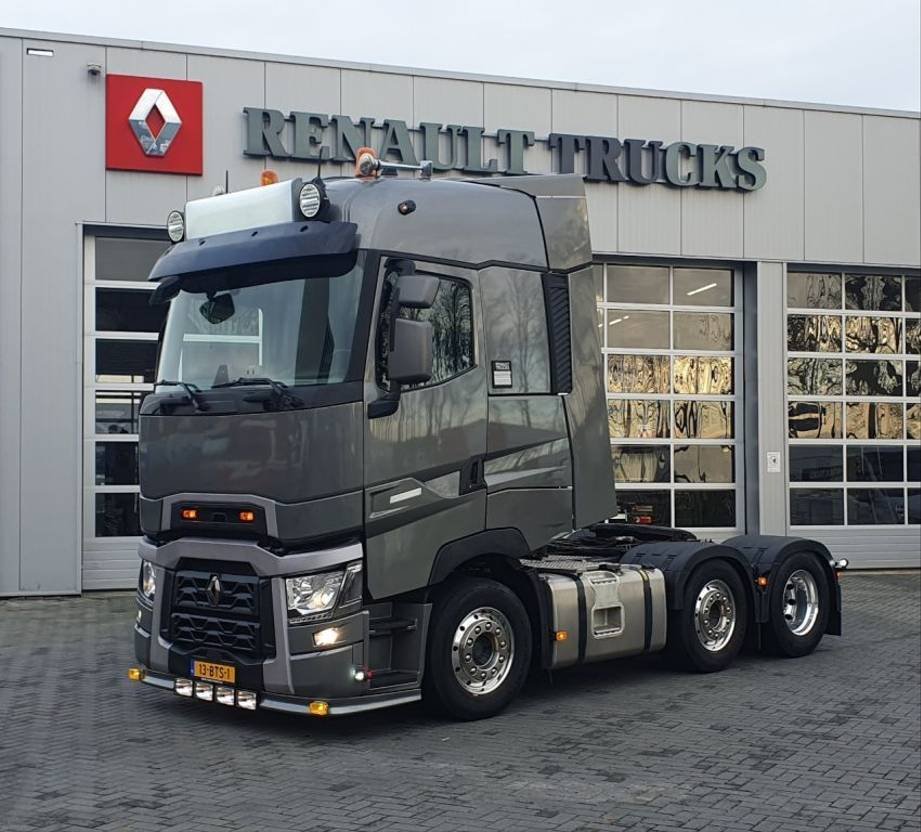 Truck Renault 460-26 T 6X2 PUSHER