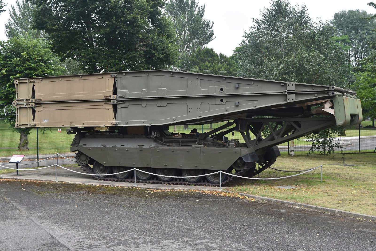 Engineer & recovery vehicles UK military FV4205 Chieftain AVLB