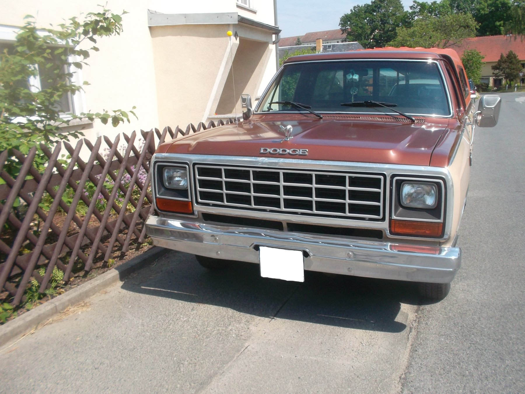 Dodge D150 PICKUP