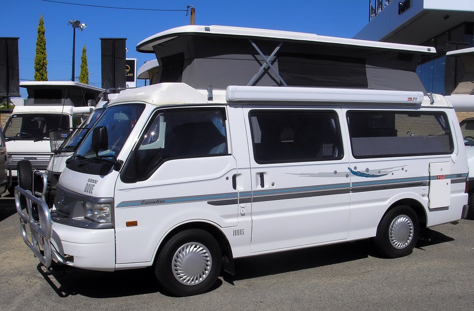 Mazda E2000 DUBBELE CABINE