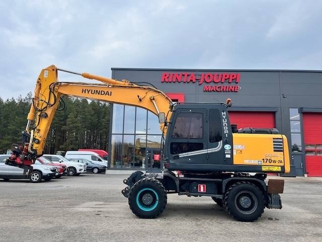Excavator Hyundai R170W-3