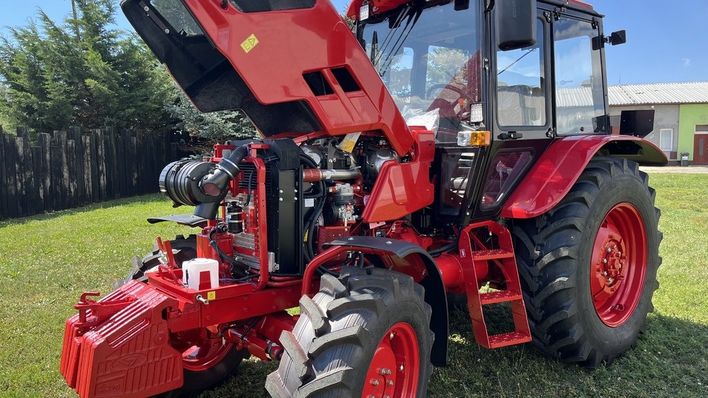 Tractor Belarus 804