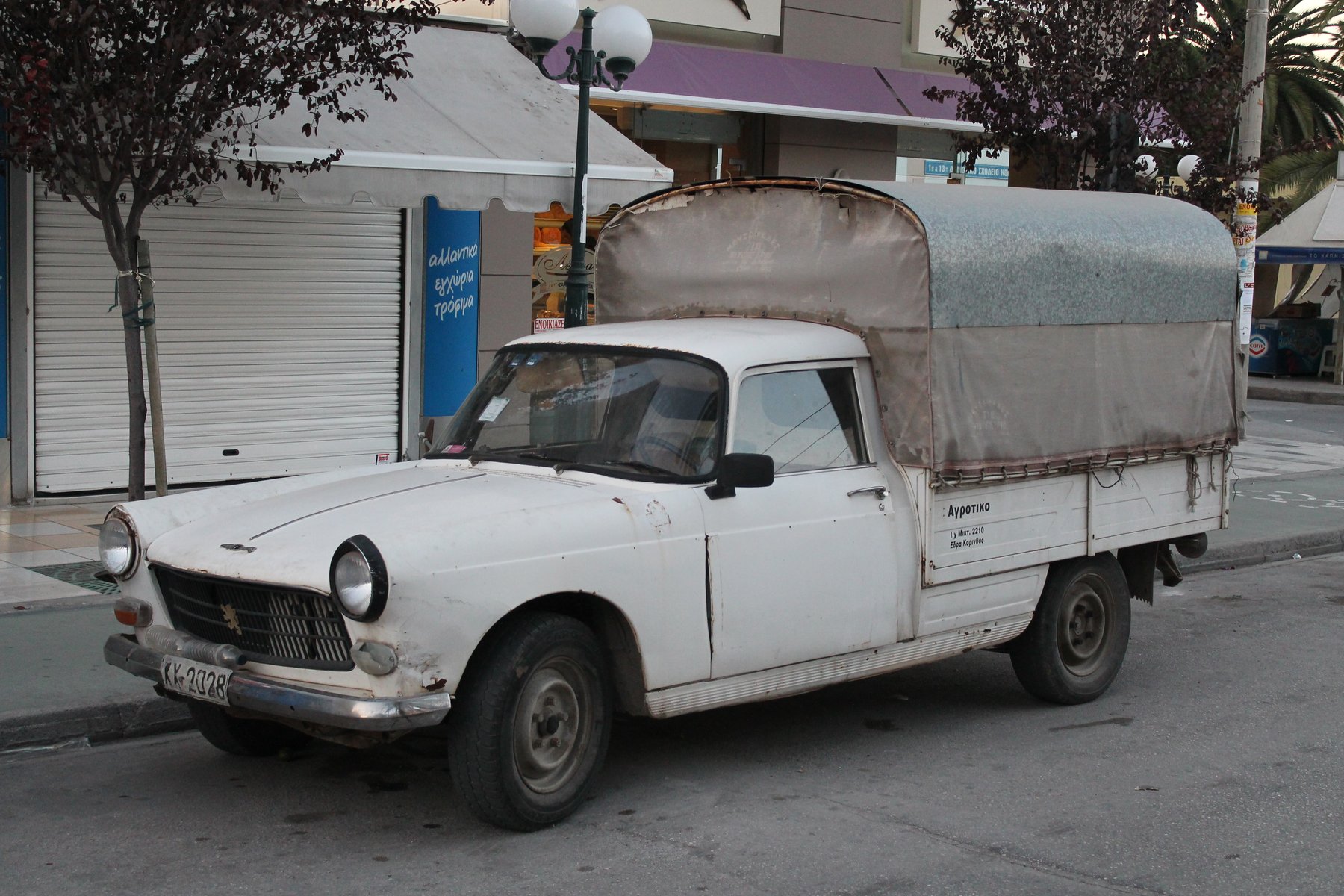 Peugeot 404