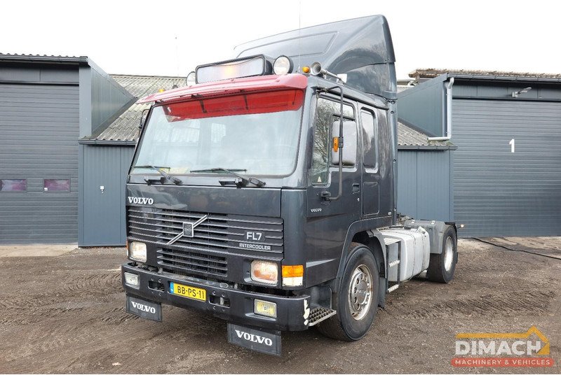 Truck Volvo FL7-4X2-67L