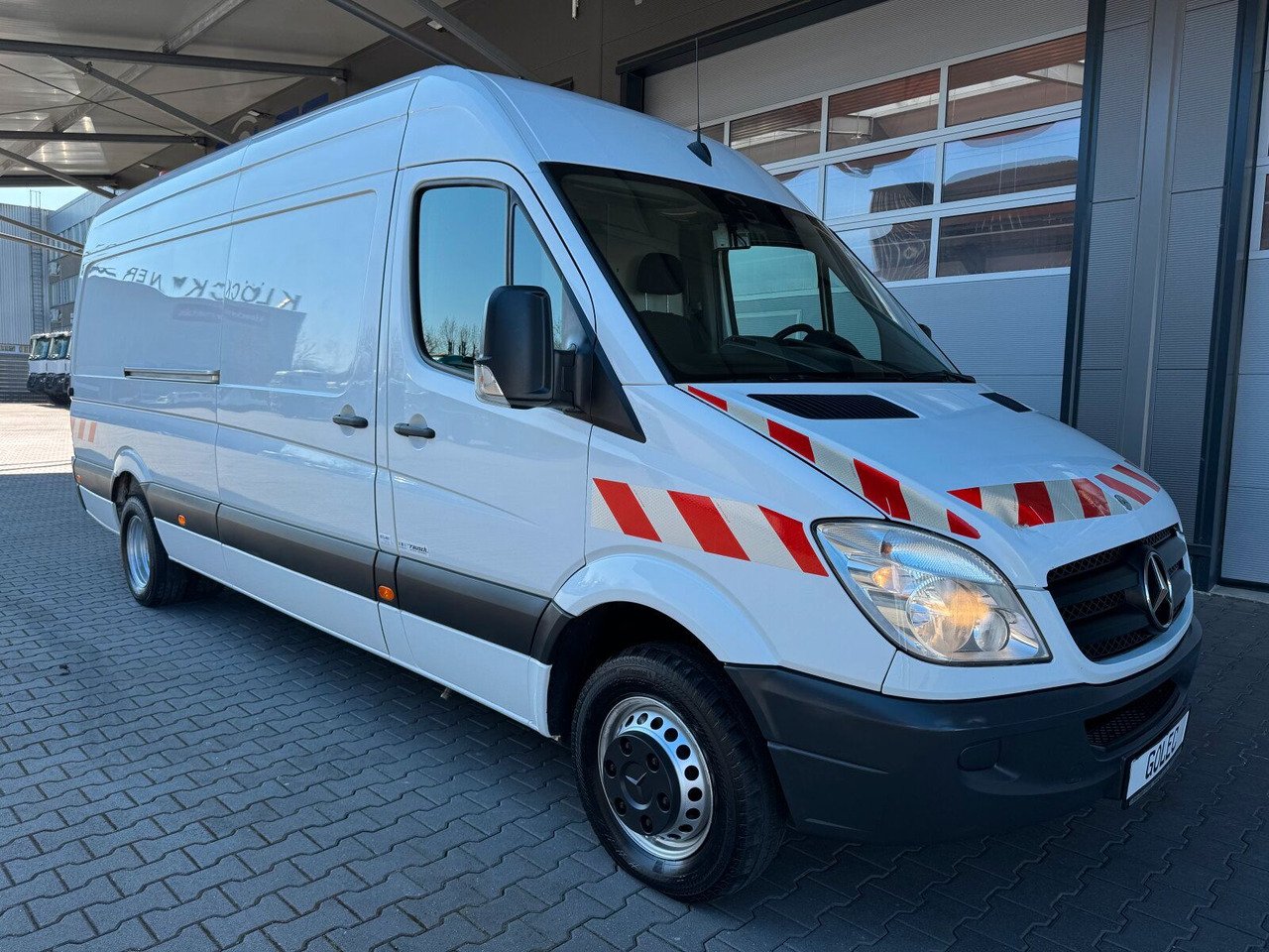 Van Mercedes Benz ABK MULTICAB MBVI