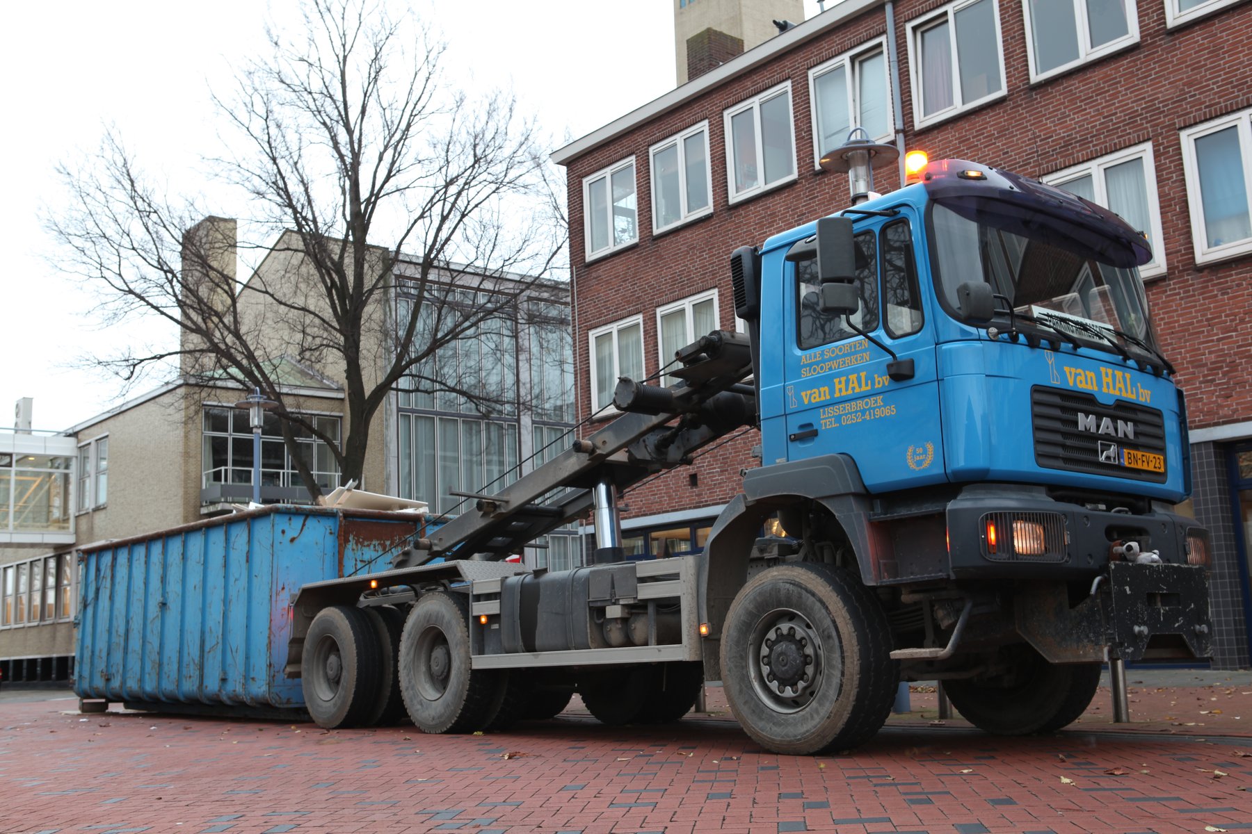 Truck MAN 33 DFA-G