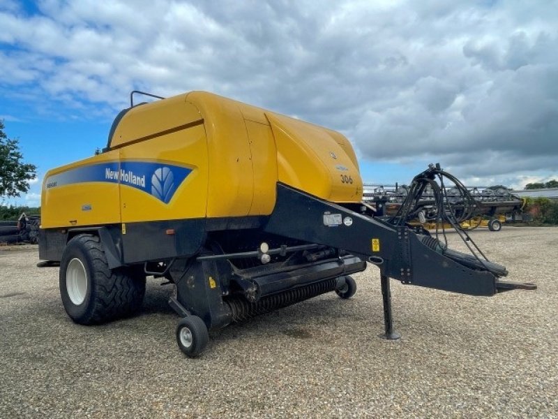 New Holland BB9080 R