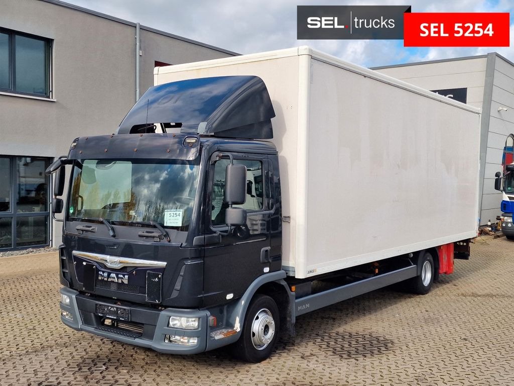 Truck MAN TGL12.220 4X2 BL