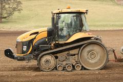 Challenger MT255