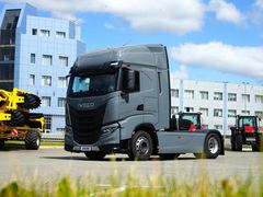 Iveco AS 440 S 45 T/P