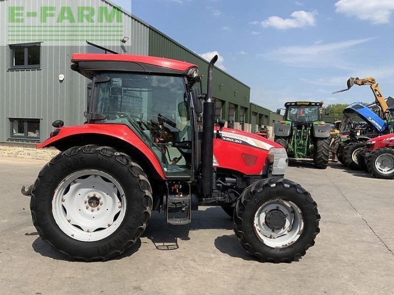 Traktor McCormick T90 Max