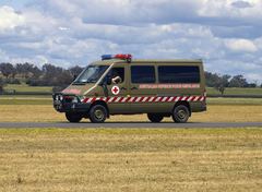 Mercedes Benz SPRINTER DEFANDER