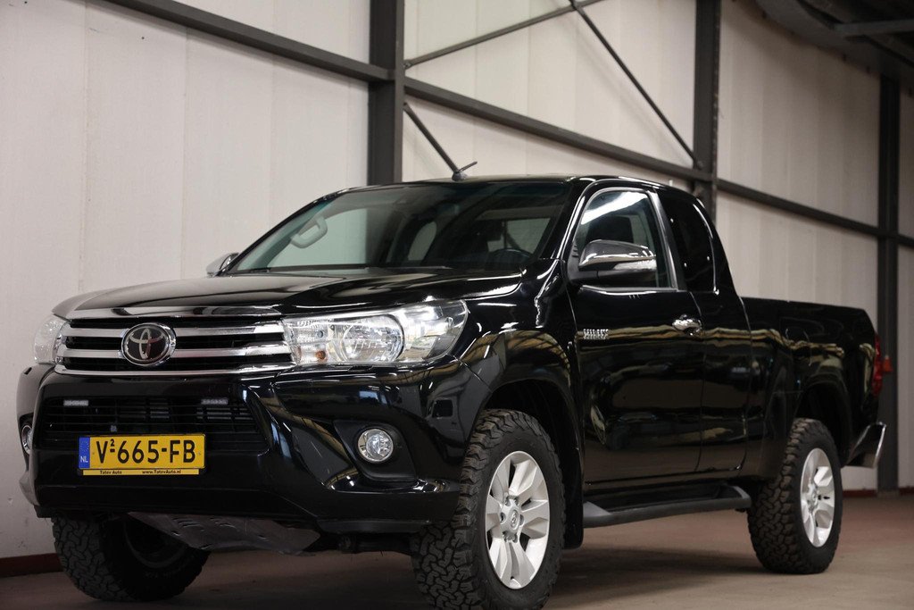 Van Toyota HILUX 2.4D 4WD