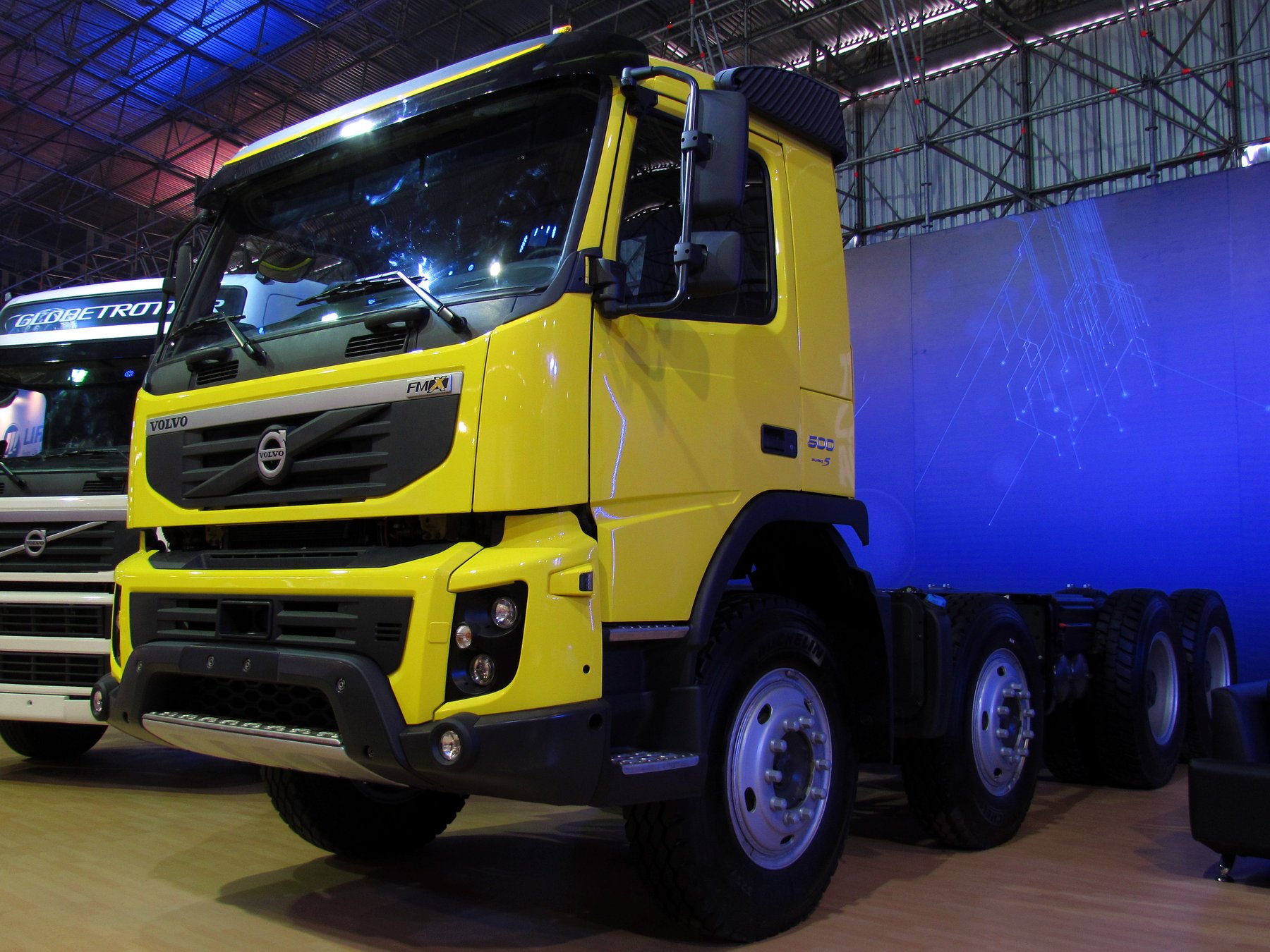 Truck Volvo FMX 500 8X4