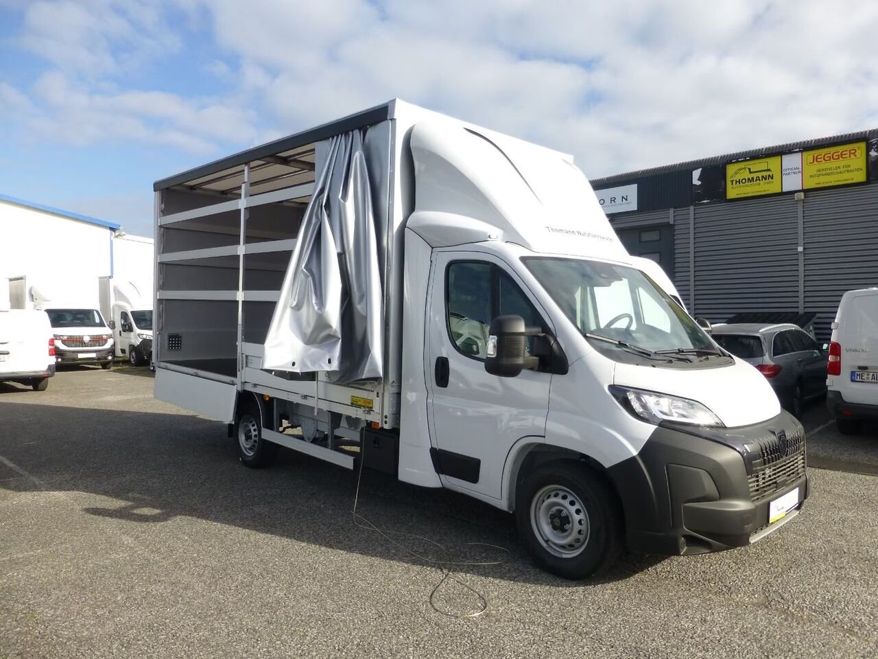 Transporter Peugeot 320L PUDC 2.0