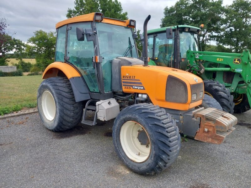 Tractor Renault Cergos