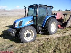 New Holland TL100A