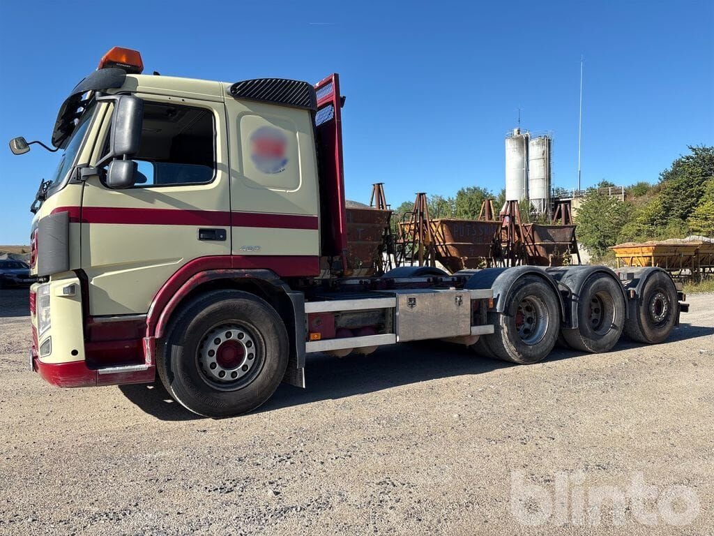 Volvo 12 D13 A8 6X2