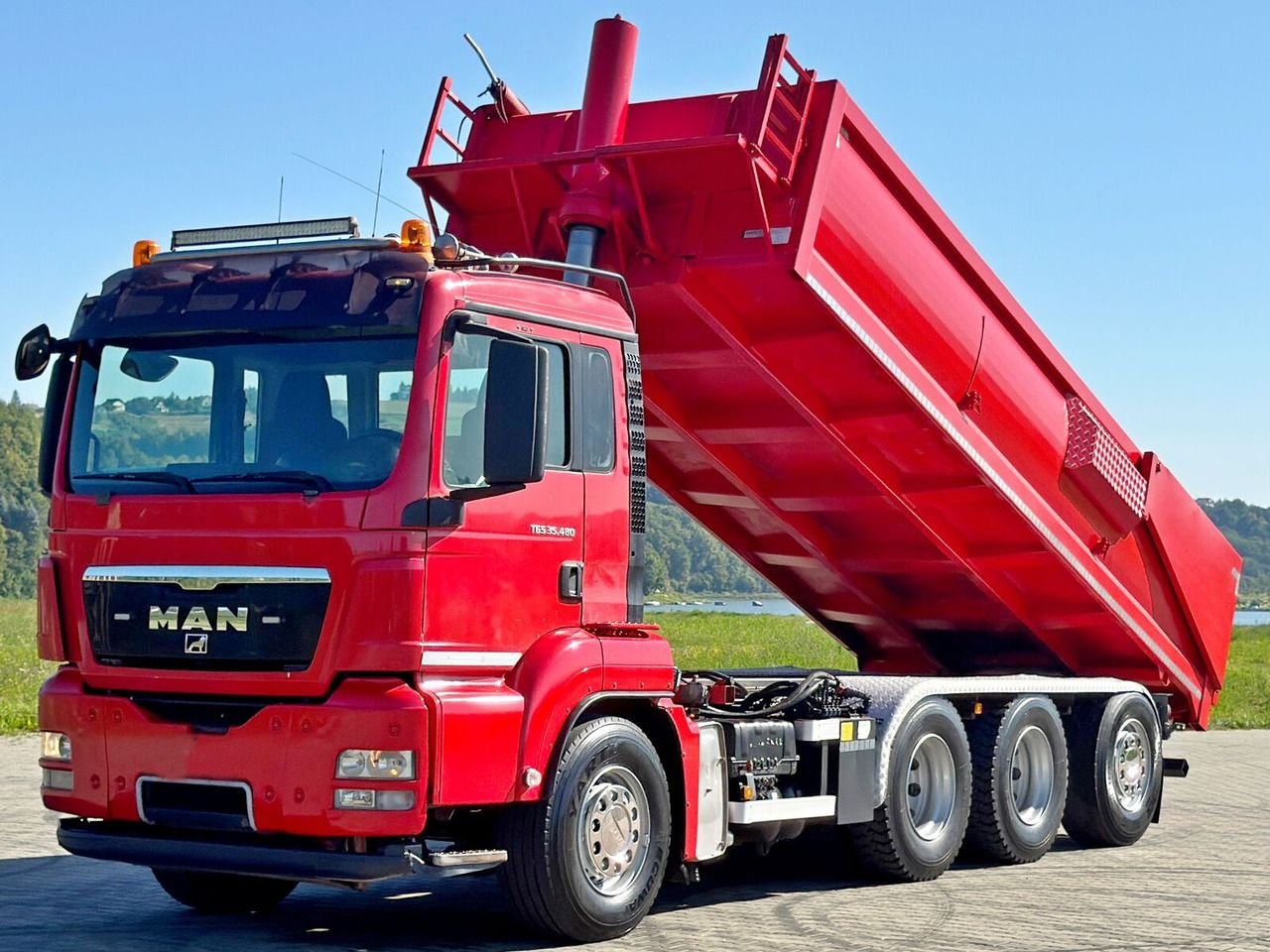 Truck Sisu E12M KA-PP-8X2/170+295+130