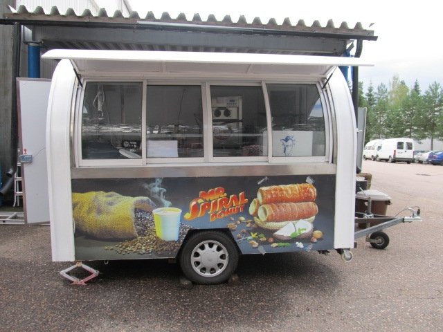 Przyczepy samochodowe do 3,5 t Traveller Hinattava Laite