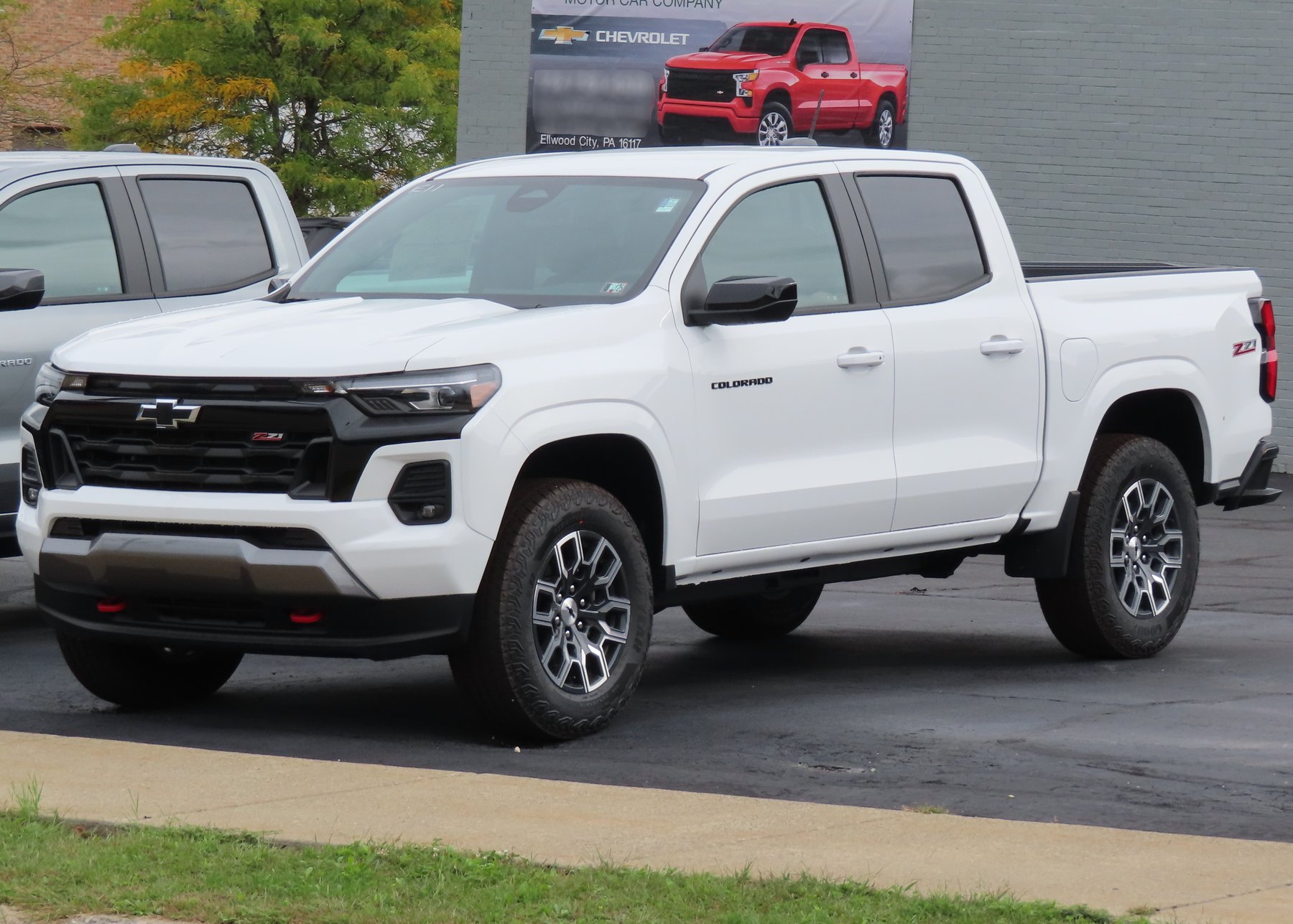 Van GMC CHEVROLET COLORADO