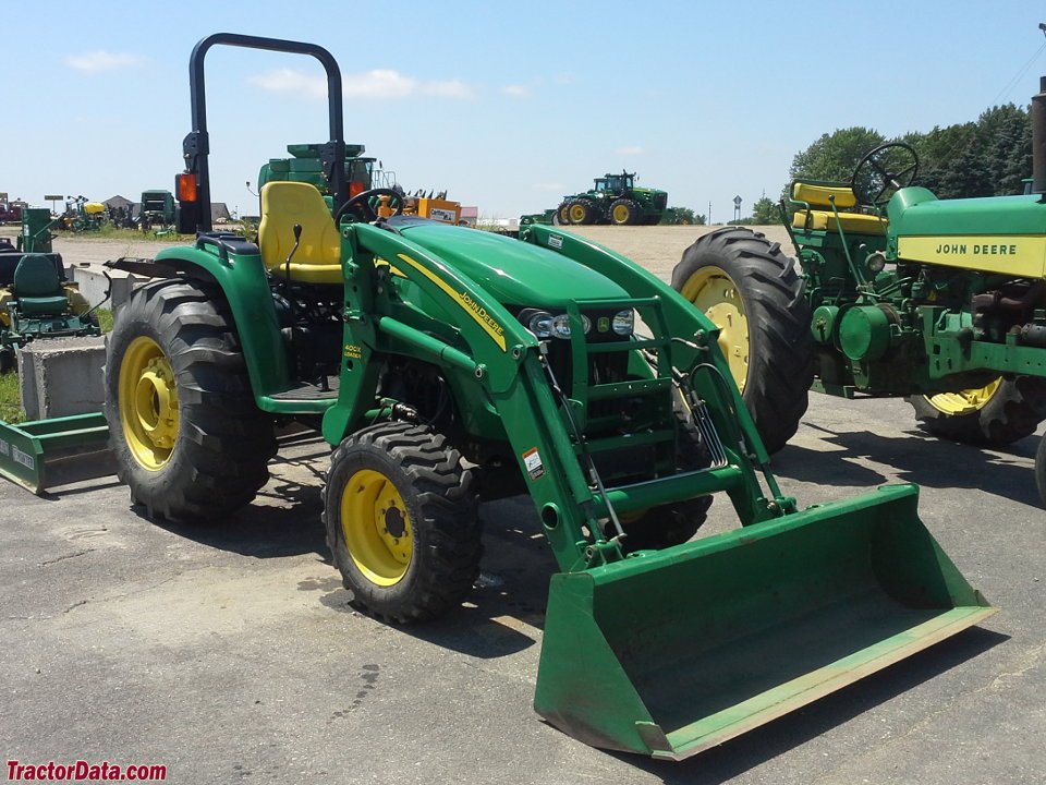John Deere 4320