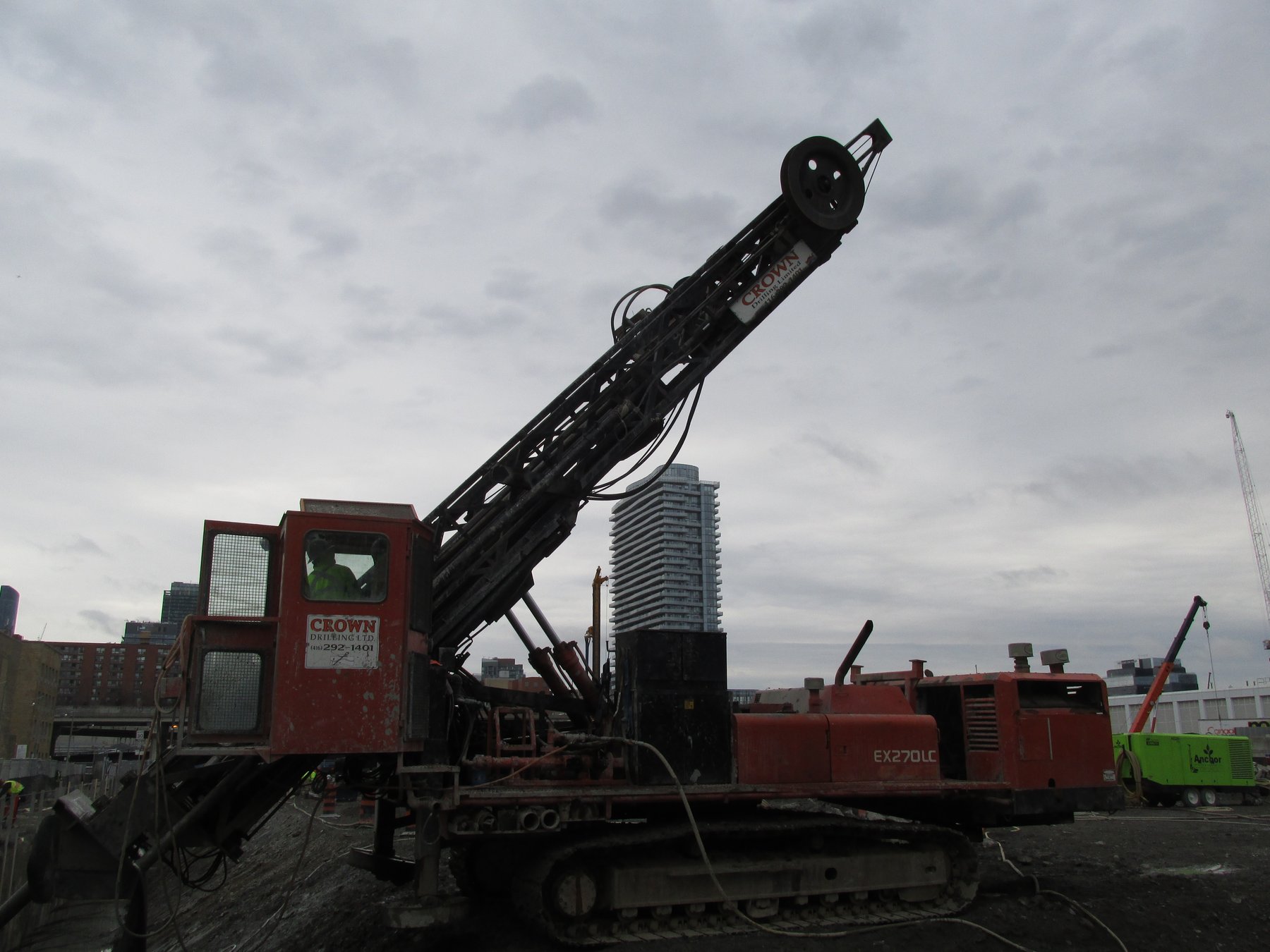 Excavator Hitachi EX270LC-5
