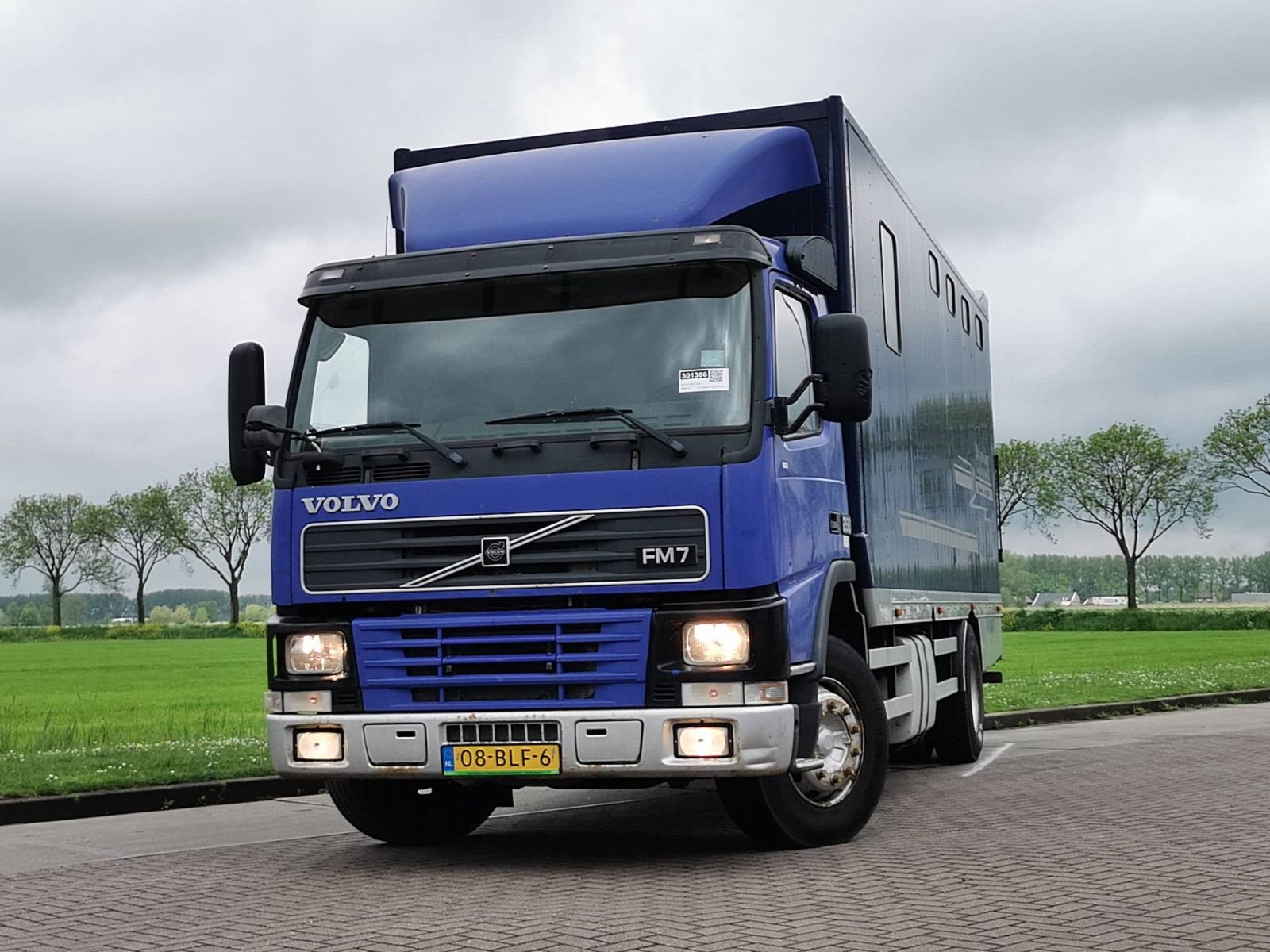 Lastwagen Volvo 7-42R-71S