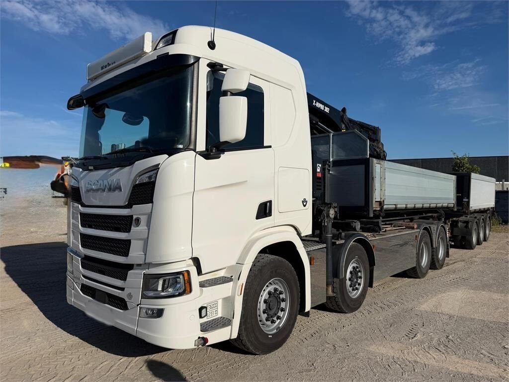 Truck Scania 470LB8X4*4HNB