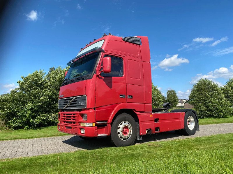 Truck Volvo 16 4X2 7111 520SN