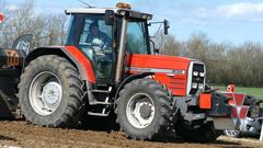 AGCO Massey Ferguson MF 8130 A