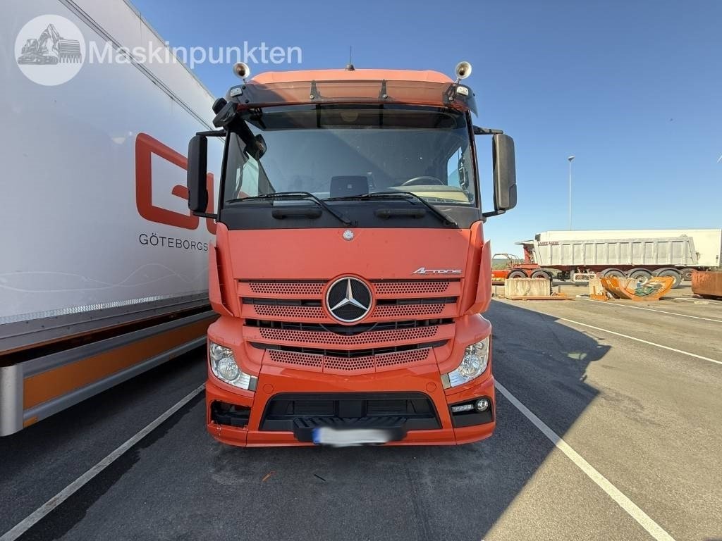 Truck Mercedes Benz 2551L