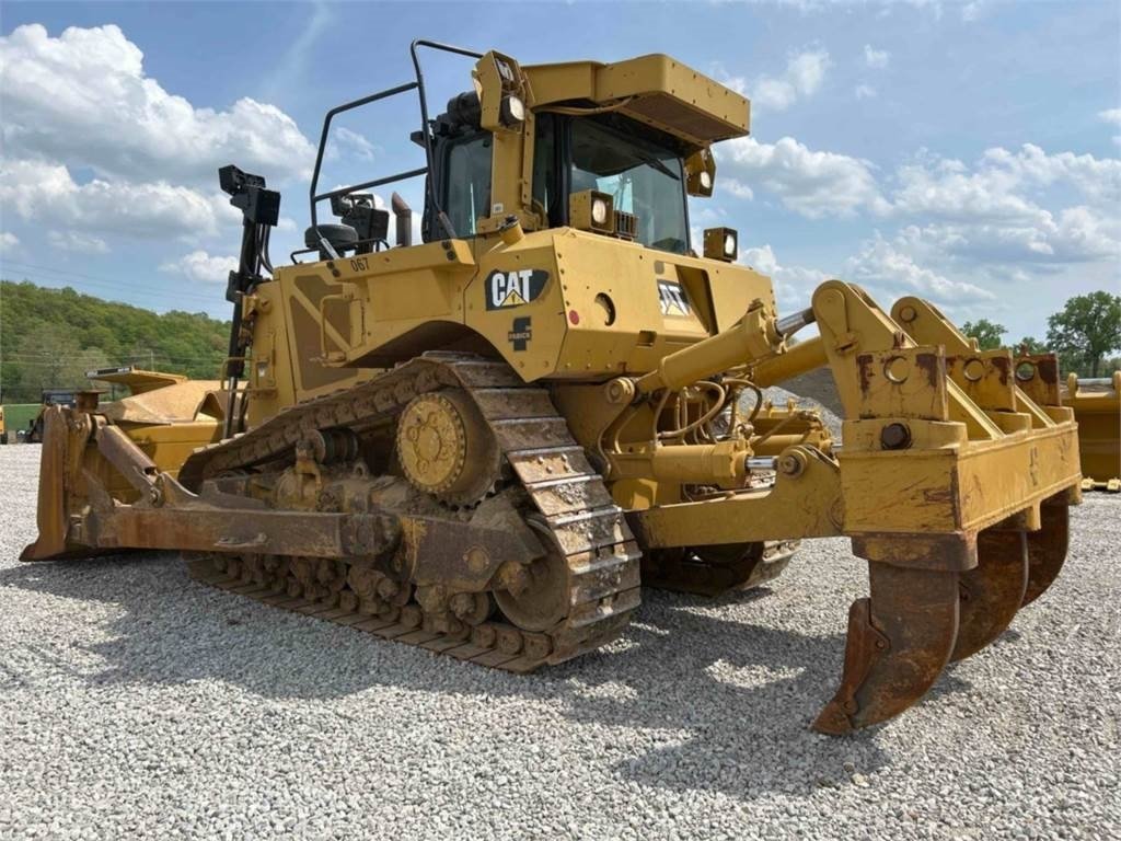 Mining machine Caterpillar D8T Crawler