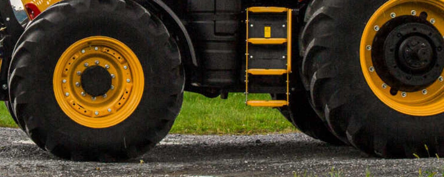 Tractor Versatile G-100