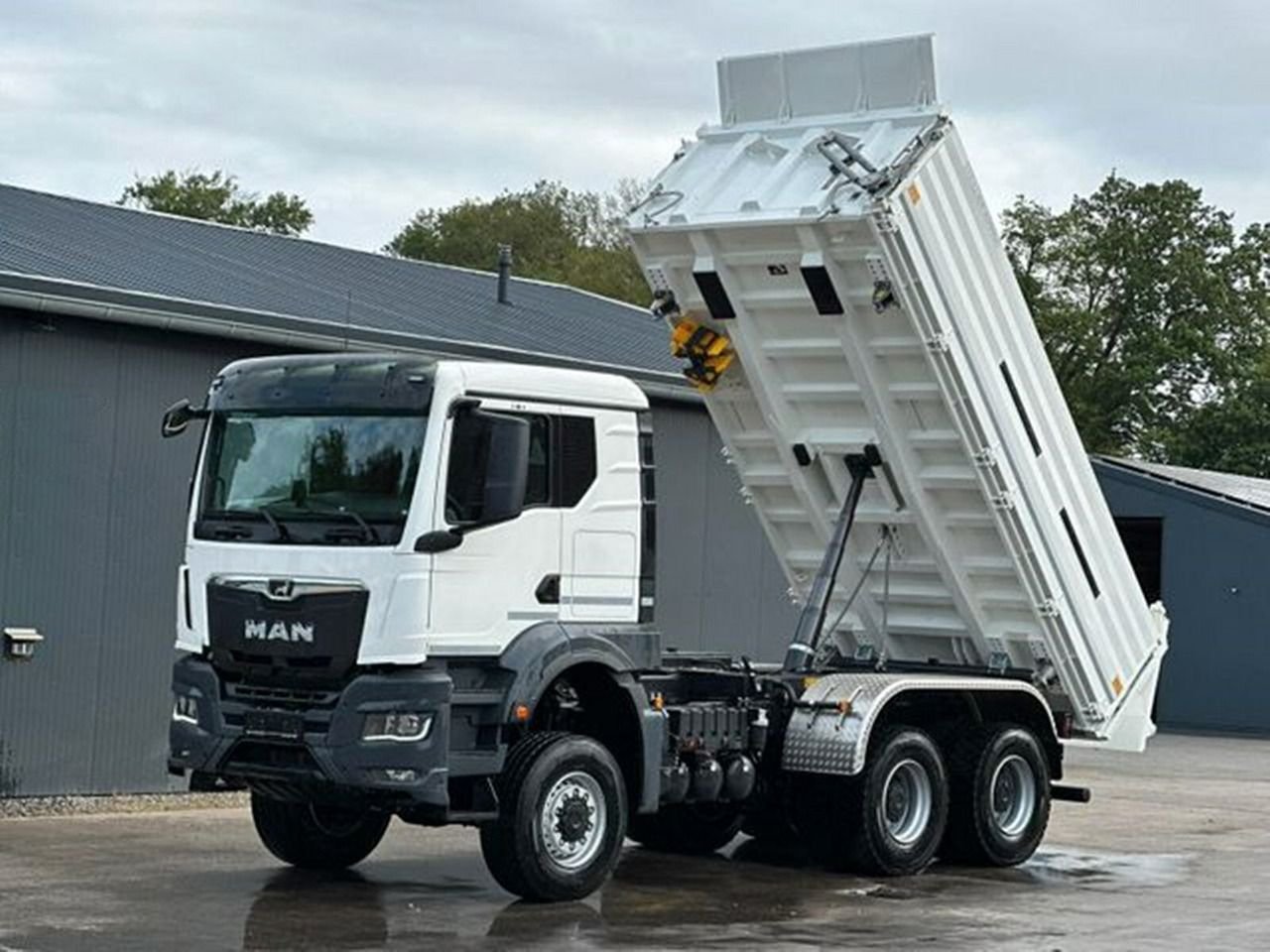 Lastwagen MAN 26360 6X6 BB