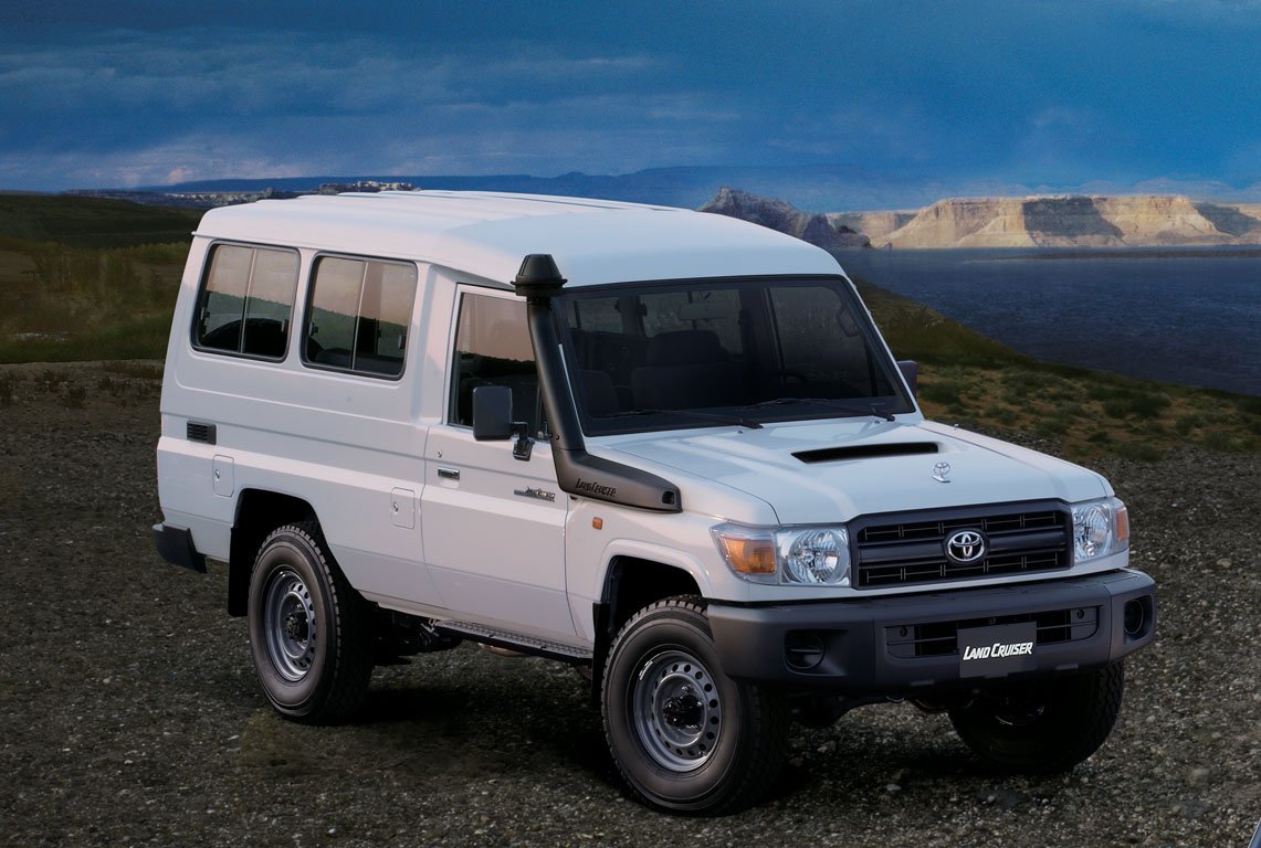 Van Toyota LANDCRUISER LONG