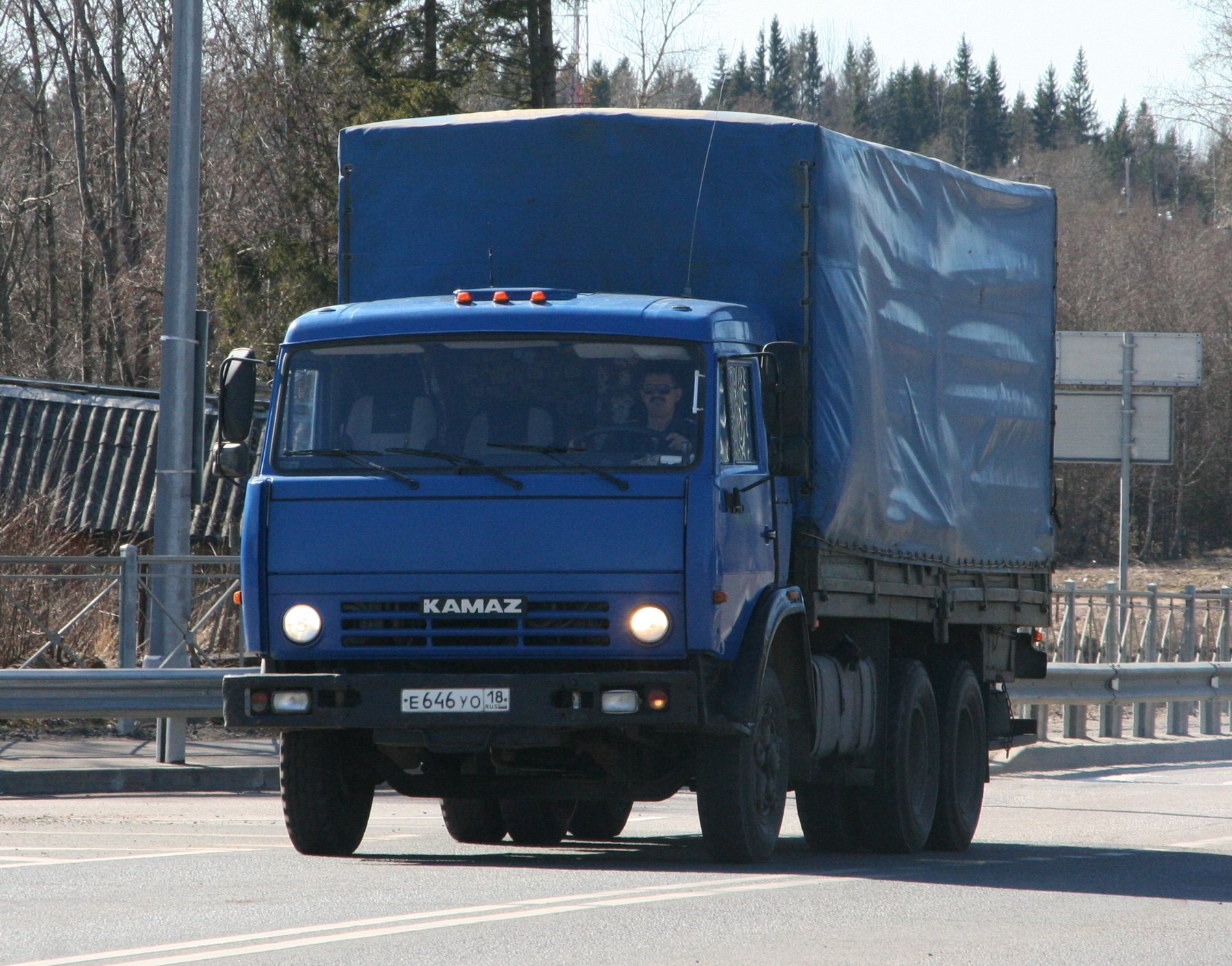 Lastwagen Kamaz КАМАЗ-53212